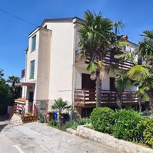 Ivo Apartment Njivice