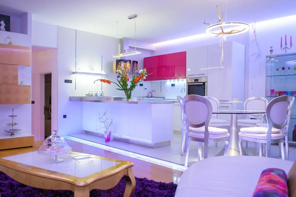 Domus Apartments 特罗吉尔